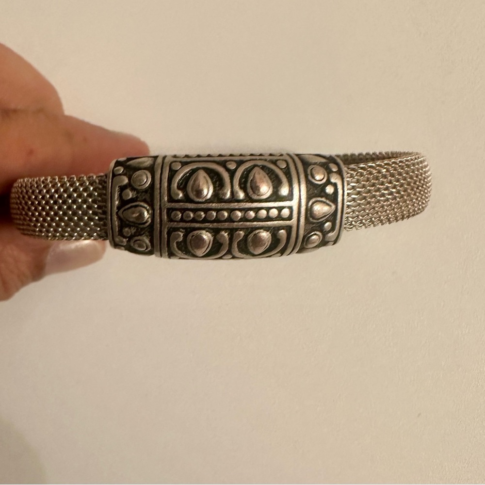 Vintage cuff in silver metal